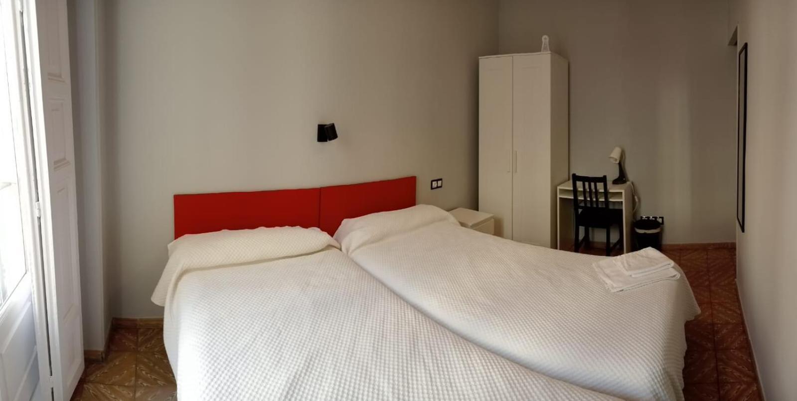 Hostal Yolanda Мадрид Екстериор снимка