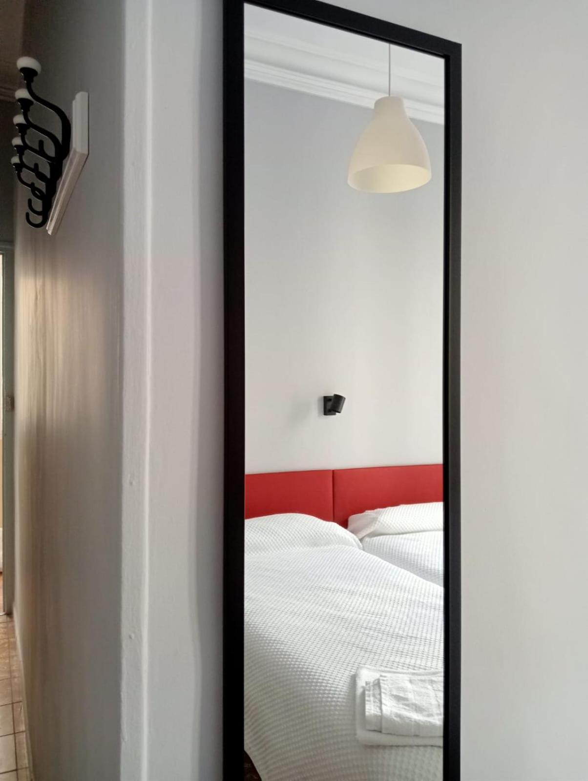 Hostal Yolanda Мадрид Екстериор снимка