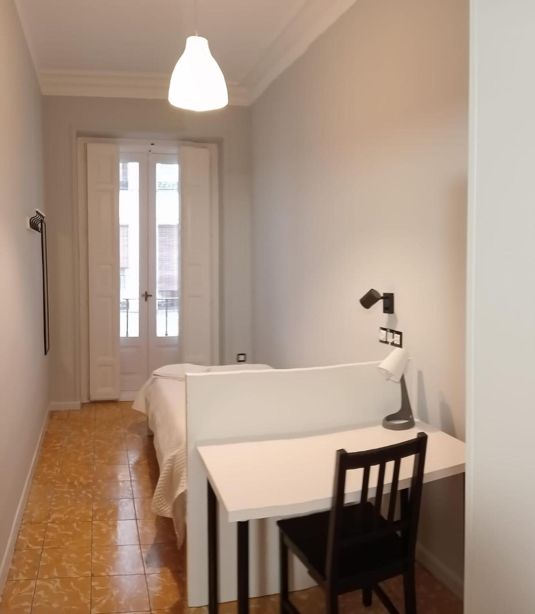 Hostal Yolanda Мадрид Екстериор снимка